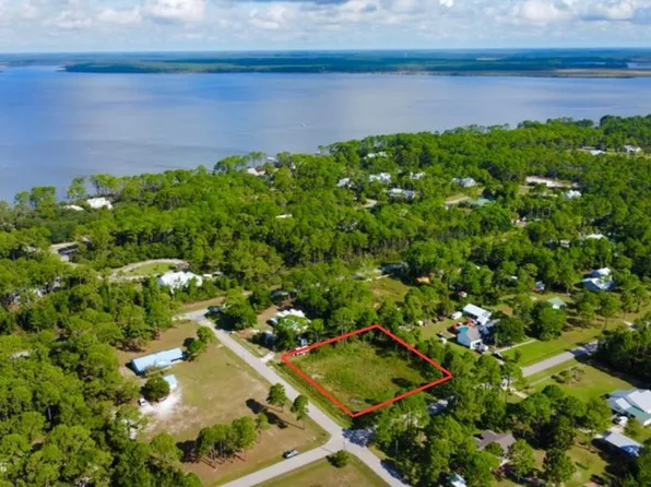 259 Carroll St, Eastpoint, FL 32328