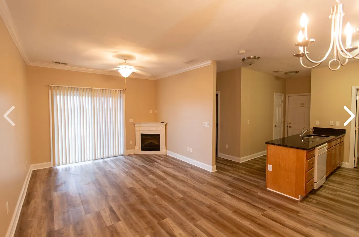 2 bed, 1040 sqft, $1,350 — Photo 3