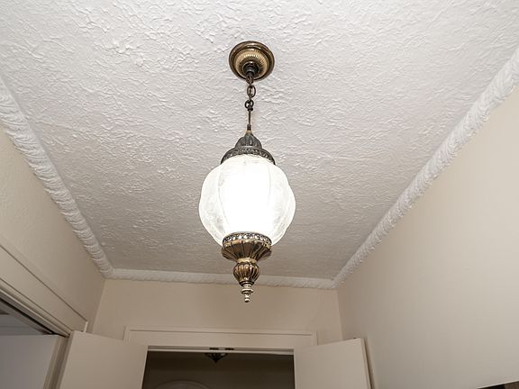 5th image of 26536 Hendrie Blvd