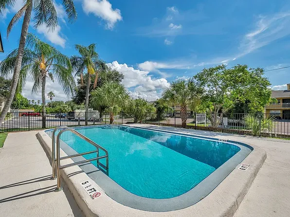 2 N Fernwood Ave, Clearwater, FL 33765