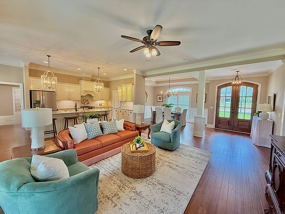 4th image of 206 Glen Oaks Dr