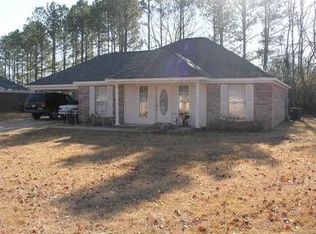 212 Phyllis Ann Dr, Crystal Springs, MS 39059