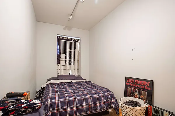 Rented by Nooklyn NYC LLC | media 6