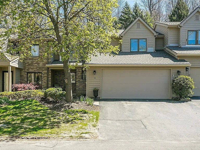 1st image of 14 Colonial Cir