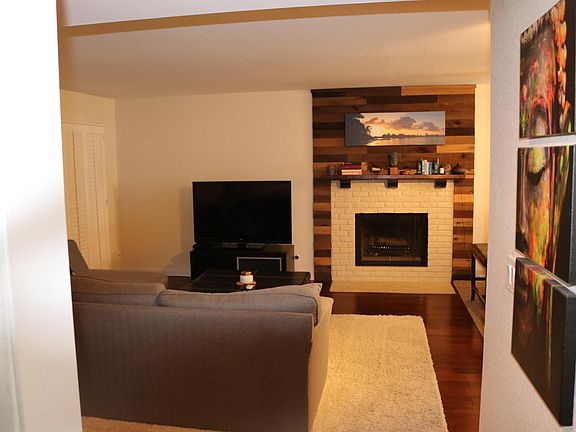 3rd image of 816 S Leland St APT 5