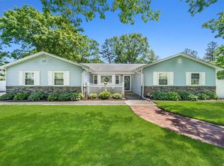 2 Borman Ct, Ronkonkoma, NY 11779
