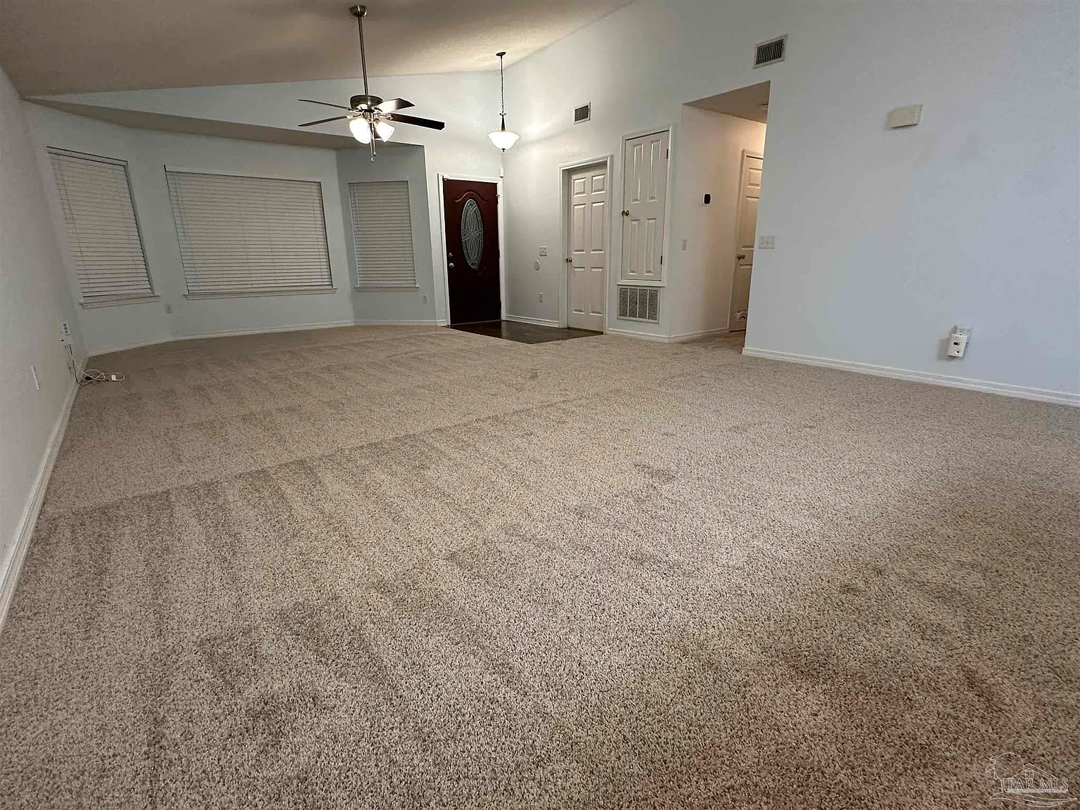 3 bed, 1674 sqft, $1,875 — Photo 3
