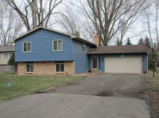 737 Hiawatha Ave, Vadnais Heights, MN 55127
