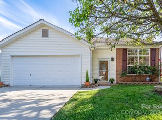 6360 Day Lilly Ln, Charlotte, NC 28216