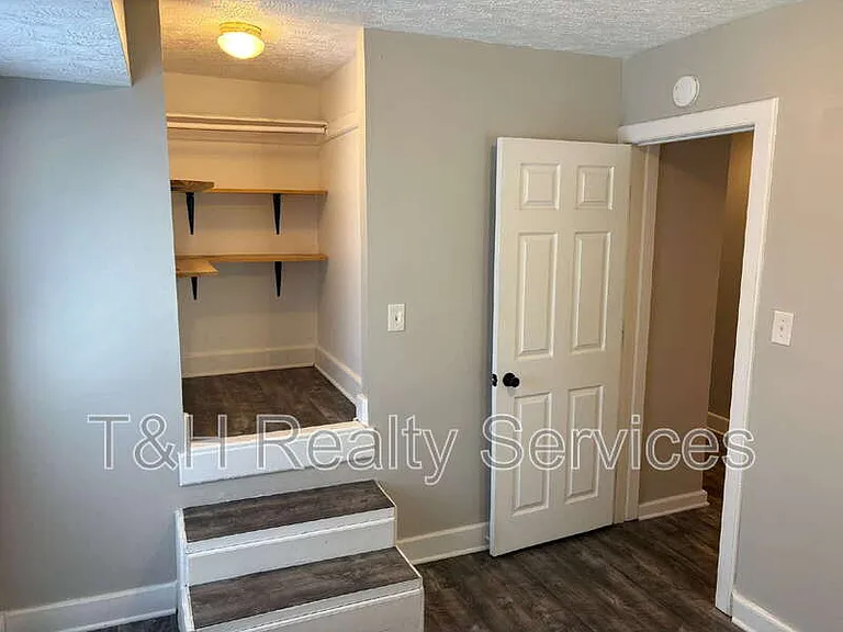 2921 N Delaware St — Photo 13