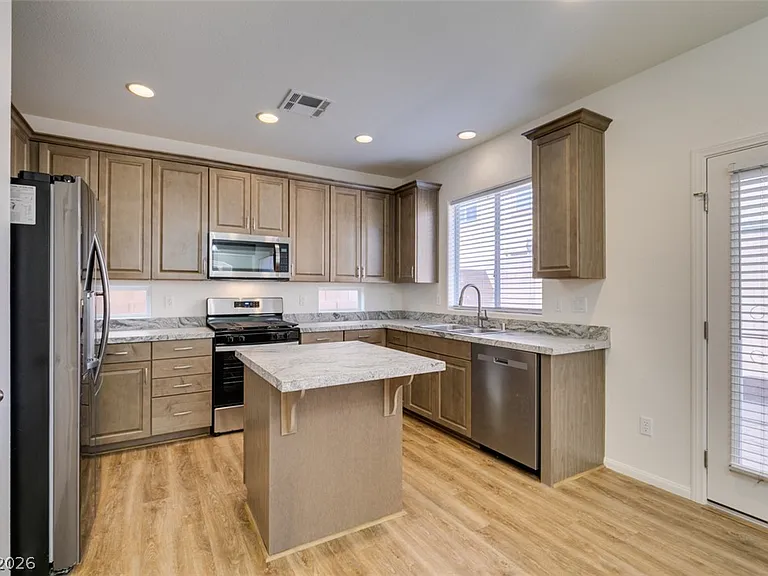 685 Taliput Palm Pl — Photo 28