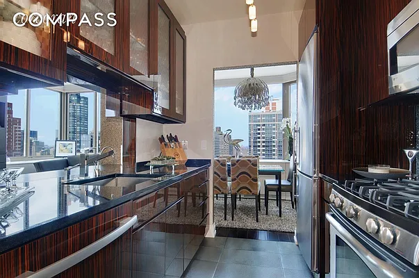 Sold by Compass | media 6