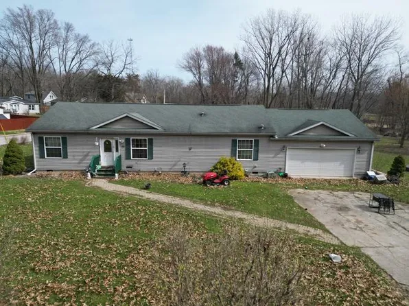 413 Marquette St, La Porte, IN 46350