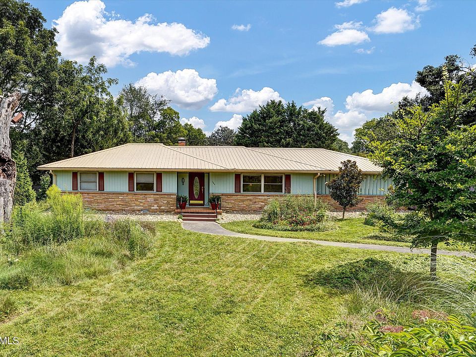 1st image of 302 Brannon Dr