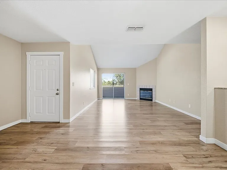 1019 Dornajo Way #217 — Photo 2