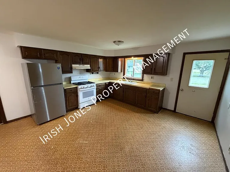 3 Idlebrook Dr — Photo 2