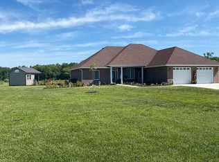 4585 Meadow Ln, Wellsville, KS 66092