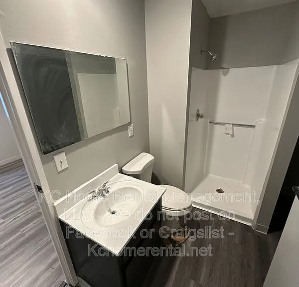 1615 Jackson Ave — Photo 29