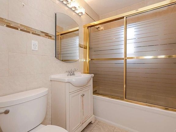 4th image of 1143 Allerton Ave #2