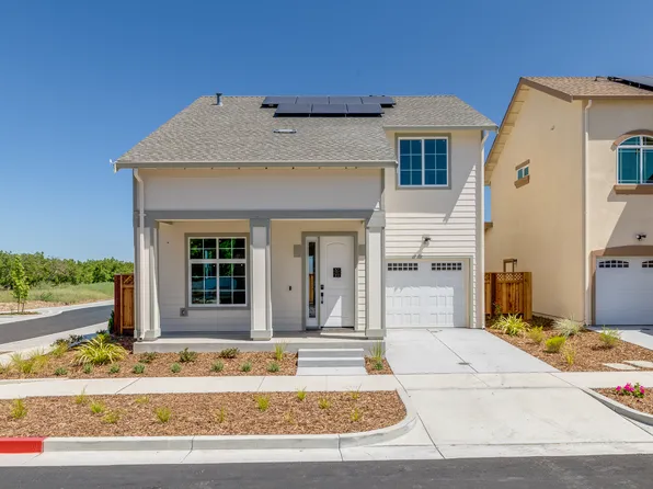 1122 Emersyn St, Hollister, CA 95023