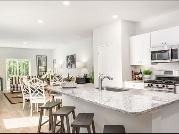 2nd image of 90 Hydrangea Way