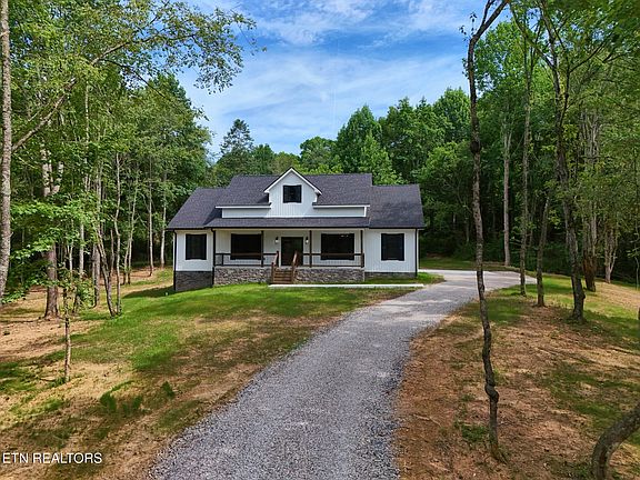 4th image of 234 Longview Dr