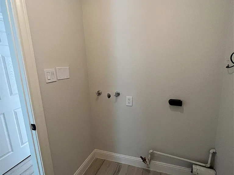 2714 Echo St — Photo 8