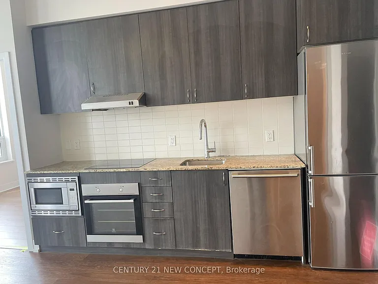 7 Kenaston Gdns E #Penthouse 01-01 — Photo 2