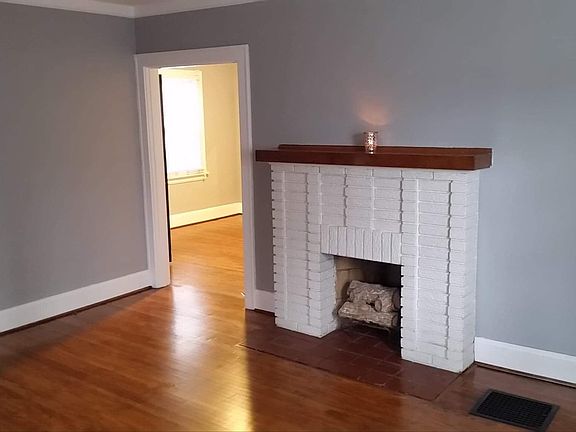 4th image of 3225 Glengyle Ave