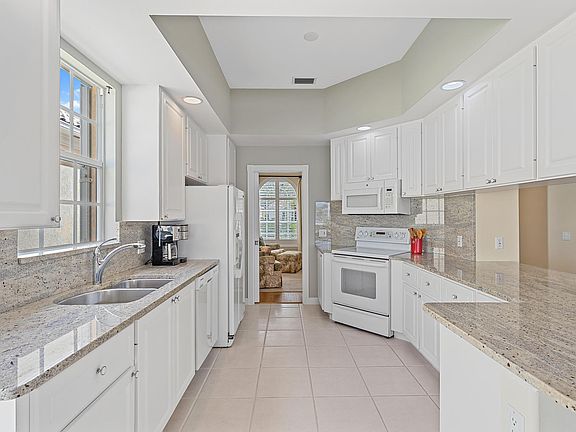 4th image of 8764 Oldham Way