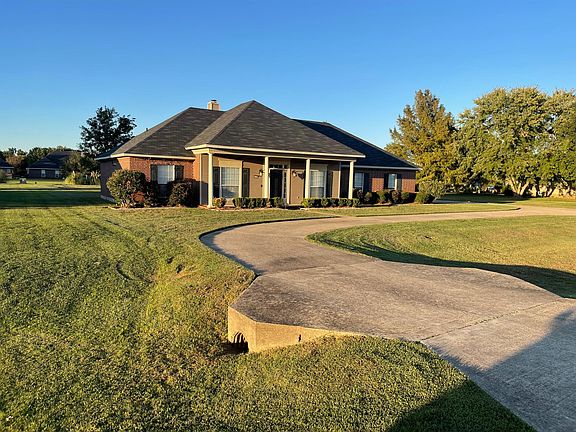 2nd image of 257 Dana Ln