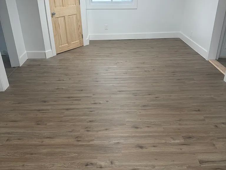 East Ave — Photo 10