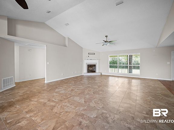5th image of 323 Manchester Ln