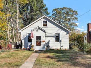 9 Overlook Ave, Bristol, CT 06010