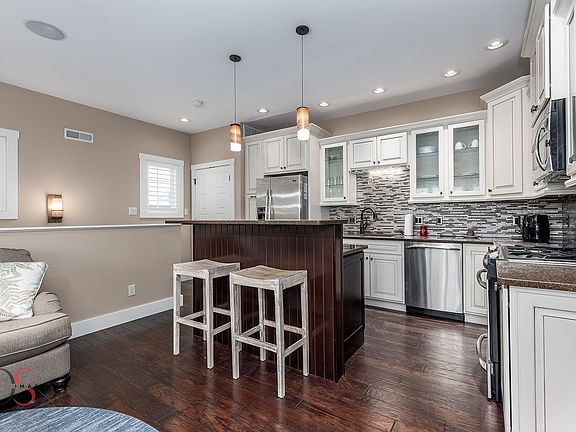 4th image of 14 Water Lily Ln