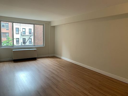 3rd image of 340 E 51st St APT 6H