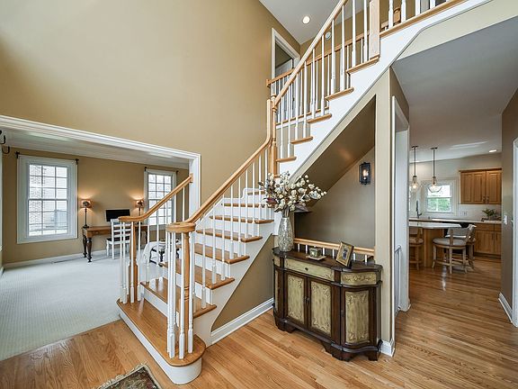 2nd image of 1122 Schiedler Dr