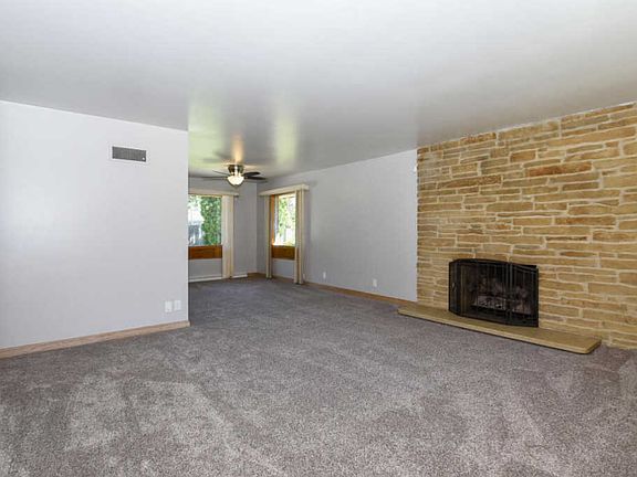 4th image of 8337 N Ivy St