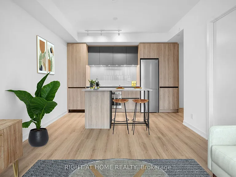 7950 Bathurst St #1424 — Photo 5