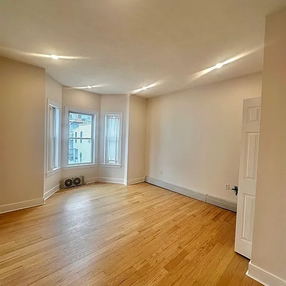 12 Story St #2 — Photo 9