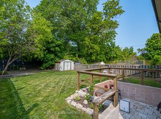 752 Beach Blvd #BASEMENT, Hamilton, ON L8H 6Y9