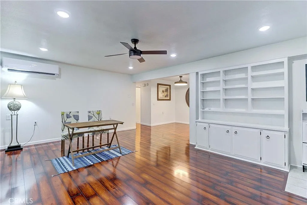 2 bed, 1040 sqft, $3,000 — Photo 1
