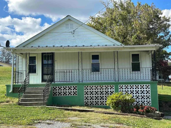 840 W Spring St, Wytheville, VA 24382