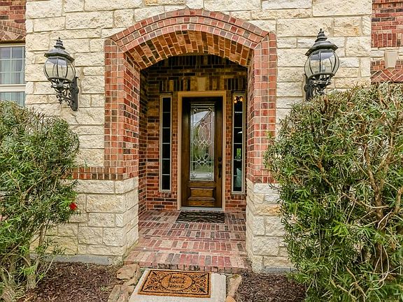 5th image of 1203 Mayfair Way