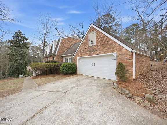 2nd image of 5252 Brandywine Dr