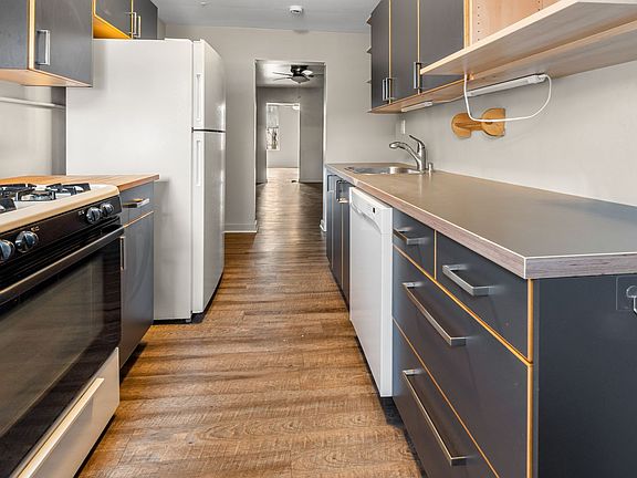 5th image of 5231-5237 Butler St #1B-1BA-750SQFT