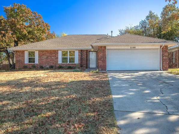 2108 Brookhaven Dr, Edmond, OK 73034