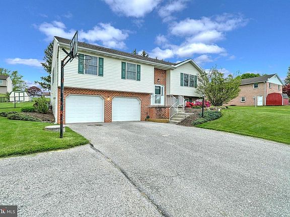 2nd image of 644 Carrie Dr