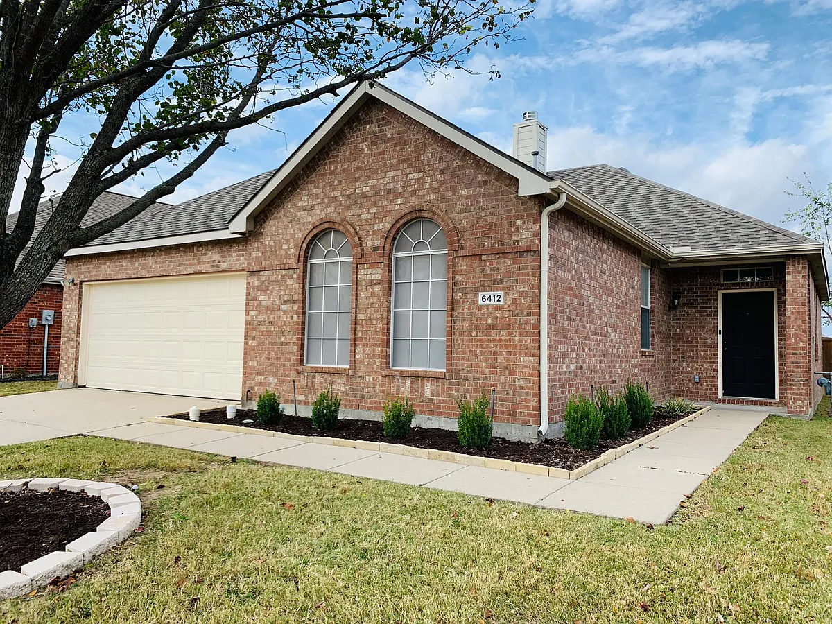 Building Photo - 6412 Courtyards Dr