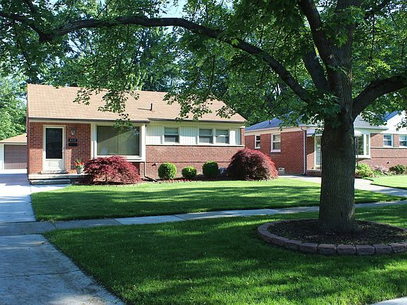 2nd image of 417 W Sunnybrook Dr